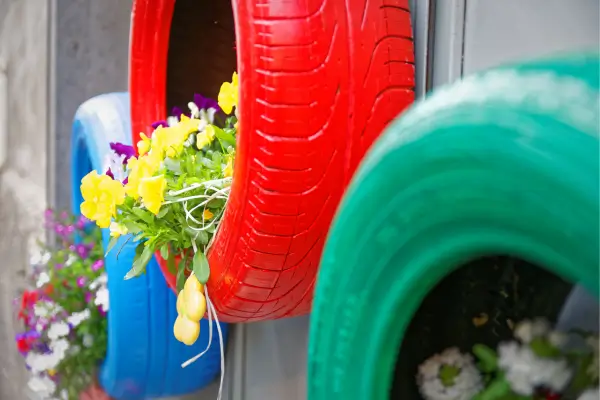 Pneus Usados em Jardins Suspensos